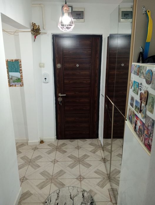 Vând apartament 2 camere
