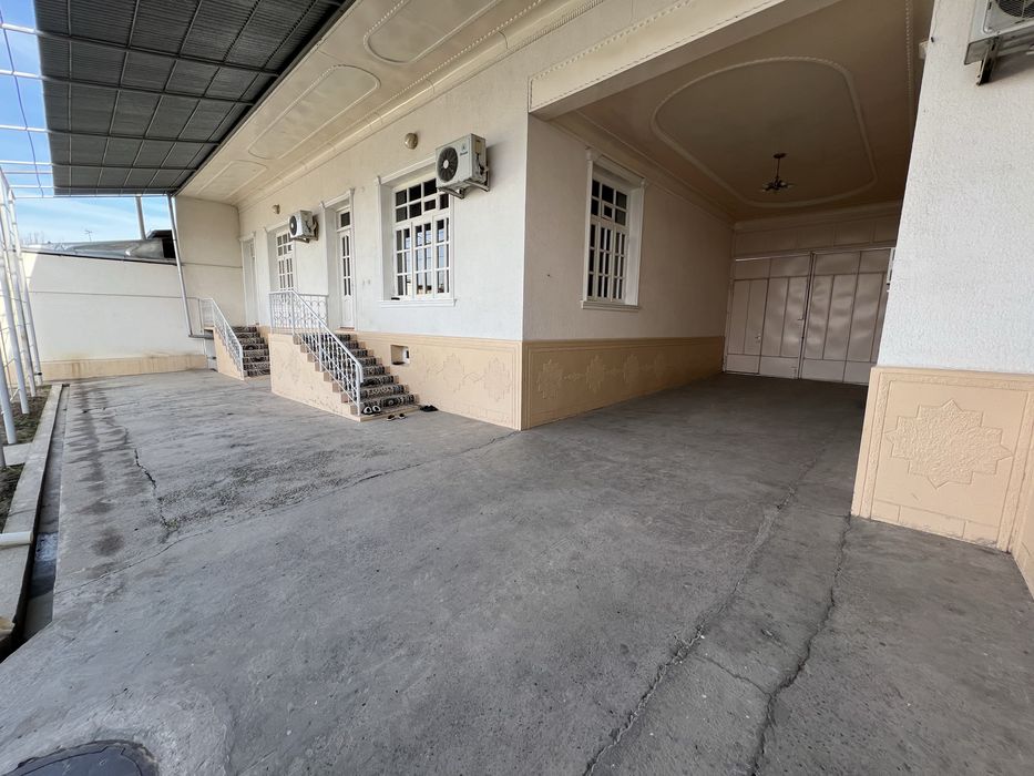 Hovli sotiladi 8,5 sotik Tokzor mahallada