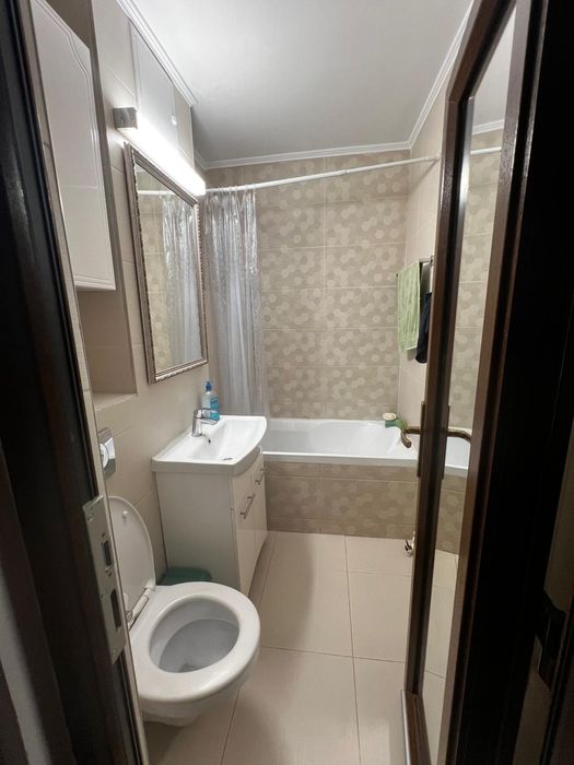 Inchiriez apartament 3 camere casa de cultura