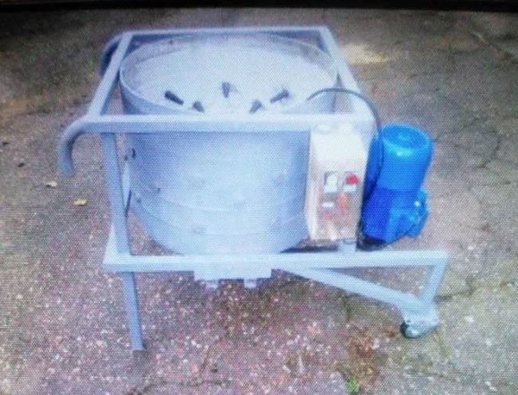 Машина за скубане на пера на всички птици (кокошки,бройлери, пилета,