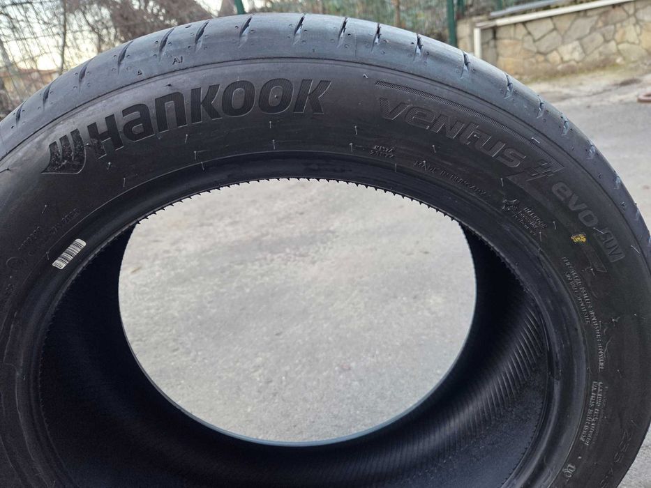 Комплект нови летни гуми Hankook 255/45 R19