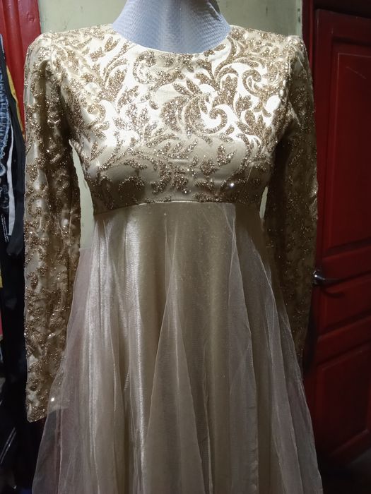 Продам нарядное новое белое платье 48 размер Цена 235 тысяч сум