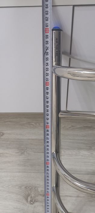 Полотенце сушитель электрически .новый.