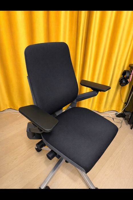 Scaun ergonomic Steelcase Gesture