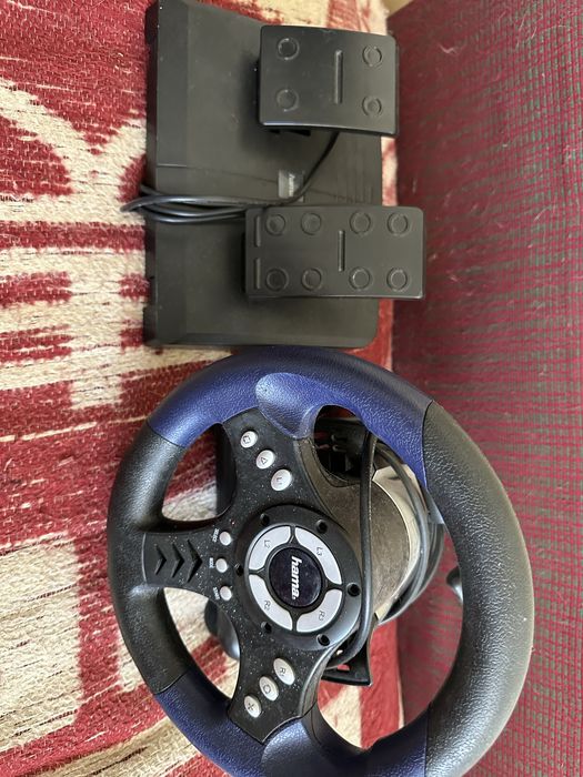 Volan si pedale pentru Playstation 2