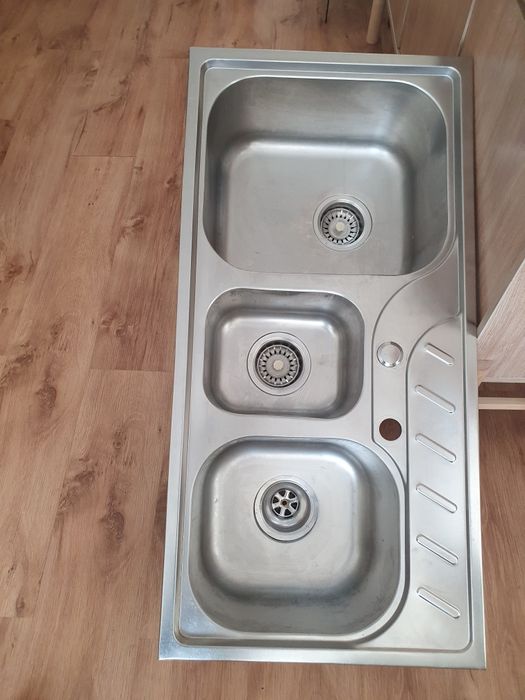 Продам тройную мойку для кухни