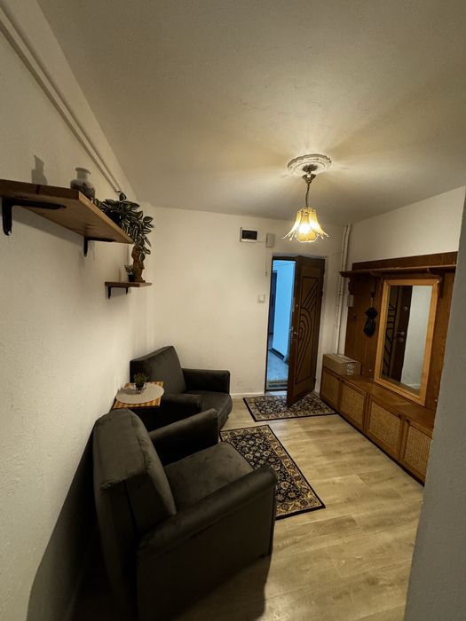 Inchiriez apartament