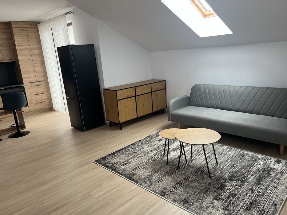 Apartament cu 2 camere de închiriat