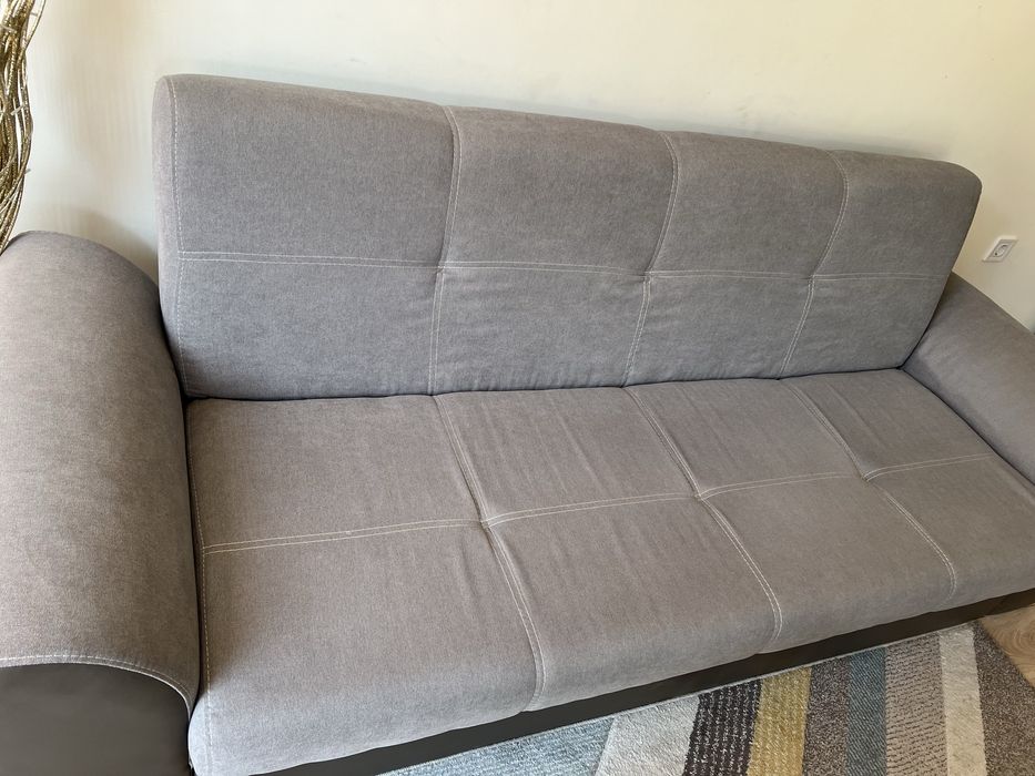 Разтегателен диван