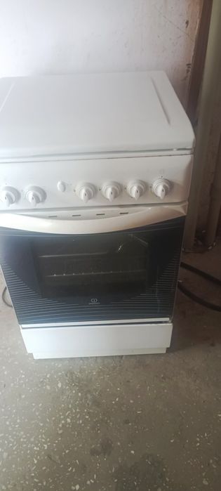 Газ плита отличный сост