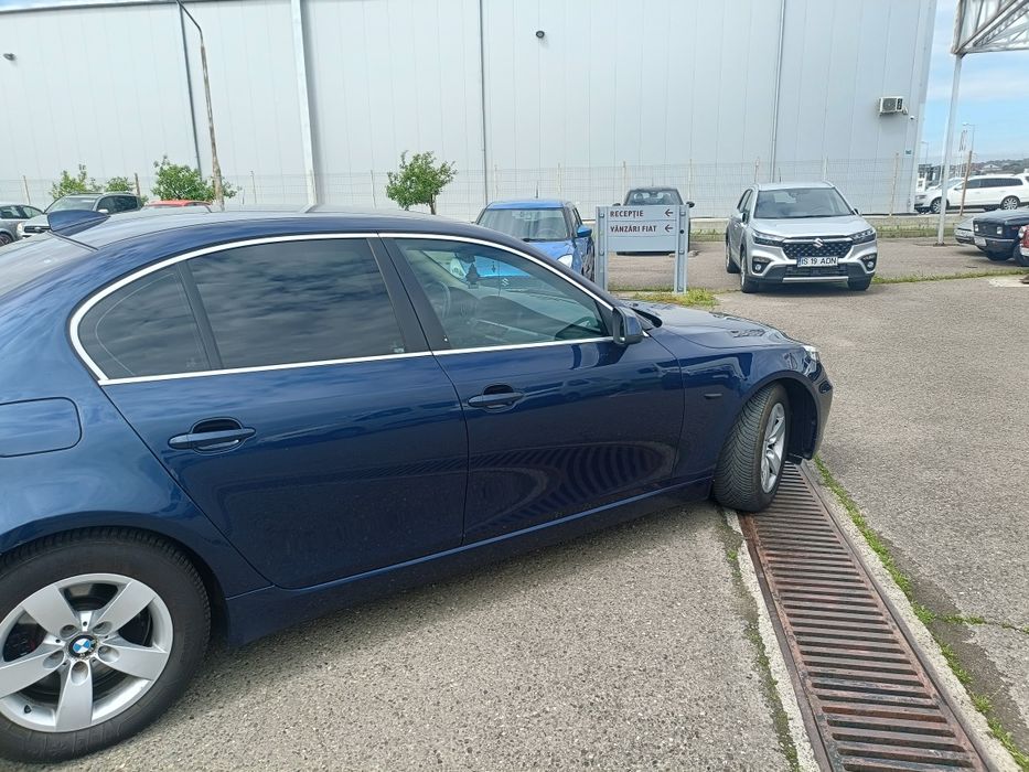 BMW 5 Series 2009 — imagine 8