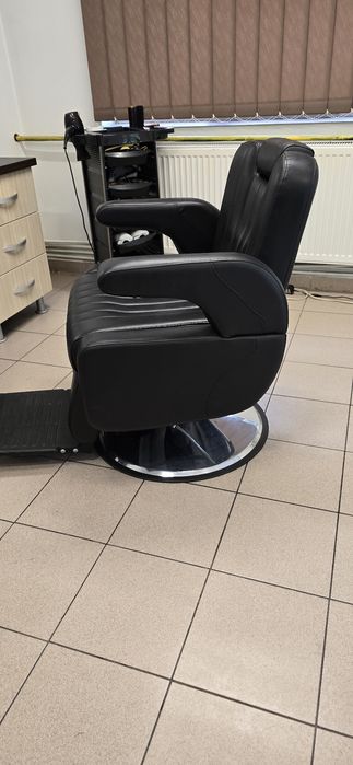 Scaun frizerie îngrijit