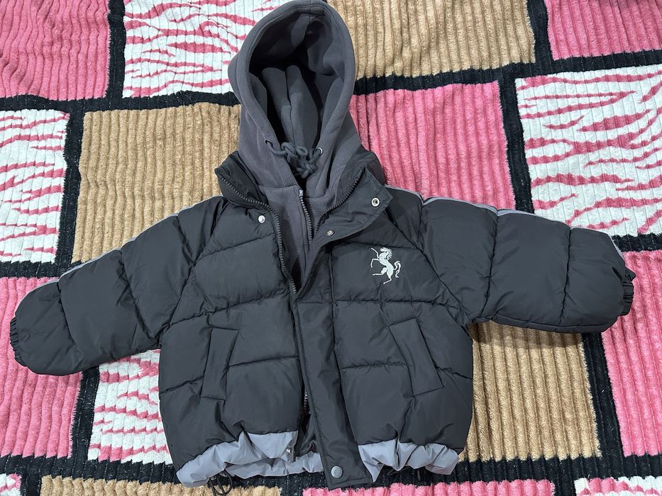 Продам детскую куртку