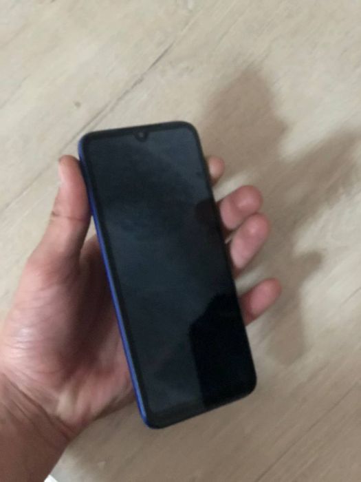Toza holatda bolgan budjetni Telefon Redmi note 7