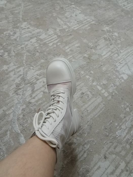 Продам летние ботинки