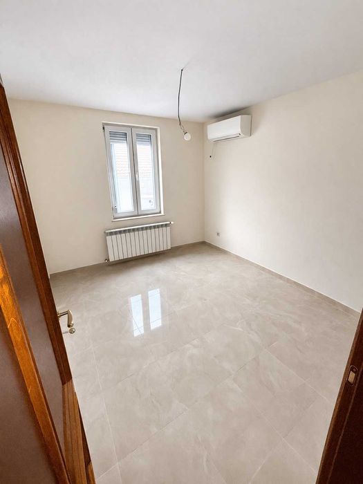 Дава се под наем Офис в Пловдив, Кършияка - 200 кв.м за 1645.77 € - Снимка #9