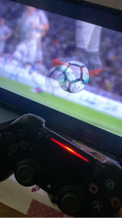 PS4 slime cu controller si FIFA 18,22,23