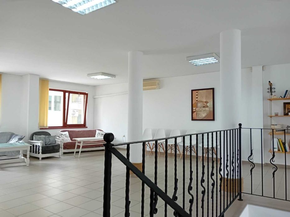 Дава се под наем Зала за събития в Варна, ЖП Гара -  кв.м за 25.5 € - Снимка #2