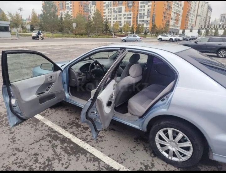 Митсубичи галант