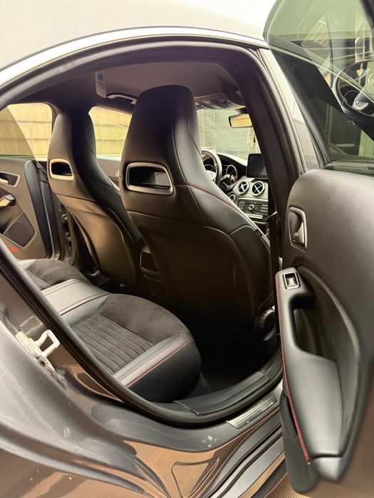 Mercedes-Benz CLA 200 7G-DCT AMG Line