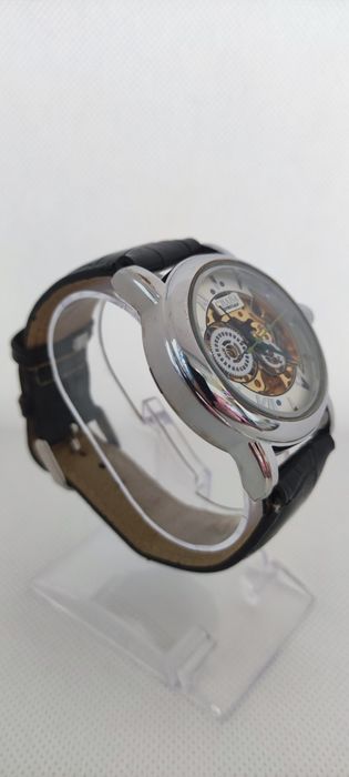 Ceas de mână automatic