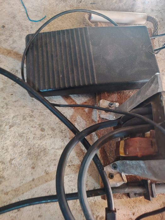 Aparat de sudură prin puncte