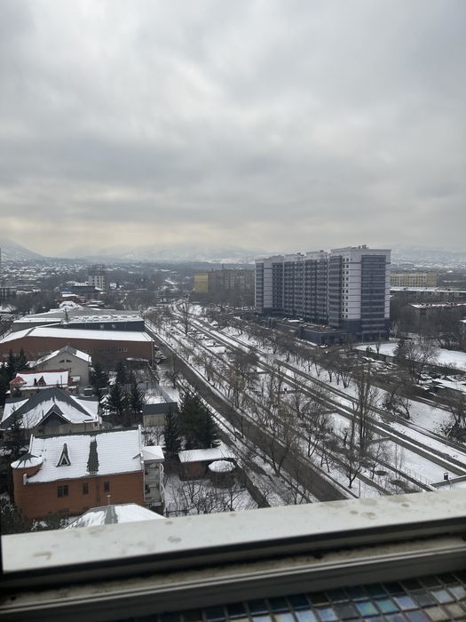 На подселение Девушку