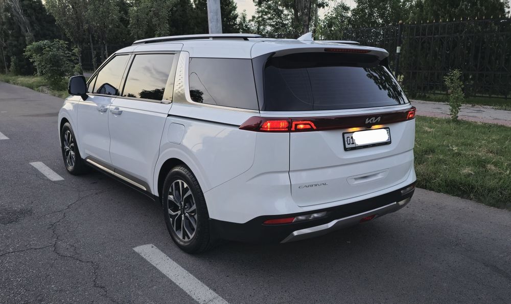 KIA karnival  FUL