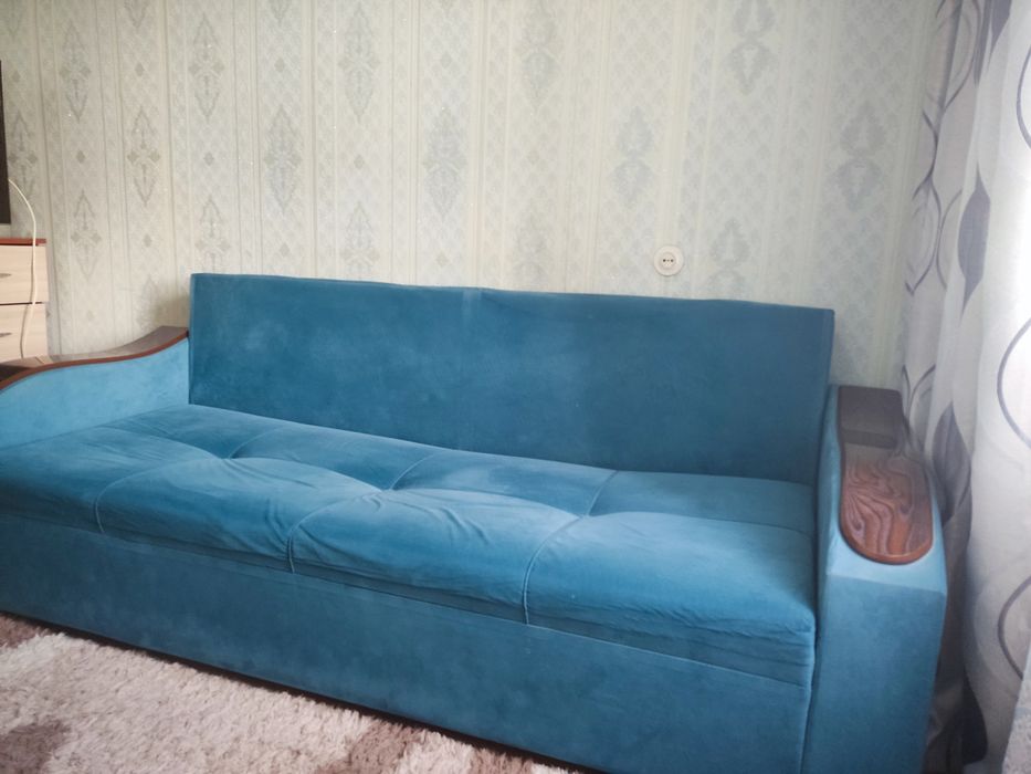 Продам  диван б/у в отличном состоянии