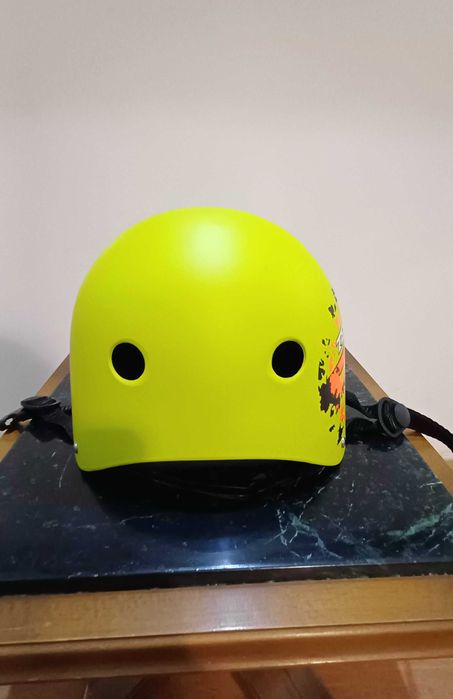 Детска предпазна каска "TEMPISH SKILLET" за скейтборд, ролери, колело.