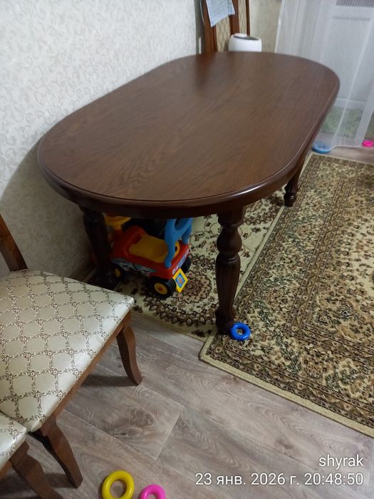 Стол раздвижной для гостинной