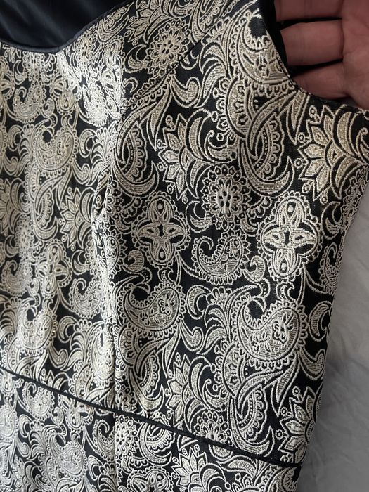 Rochie ocazie mar 46, negru/auriu