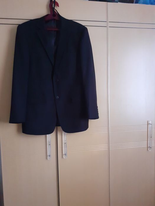 Продам мужские черные пиджаки