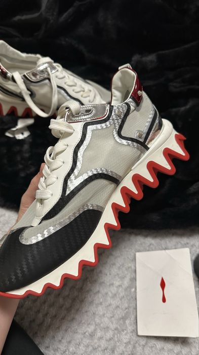 Incaltaminte marca louboutini originali