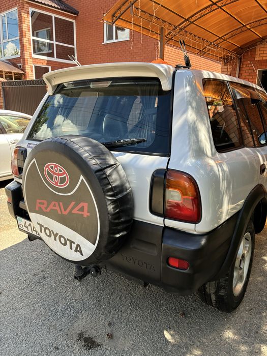 Продам Toyota Rav4