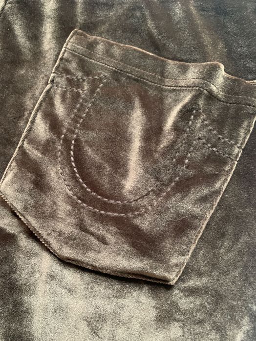 True Religion • •