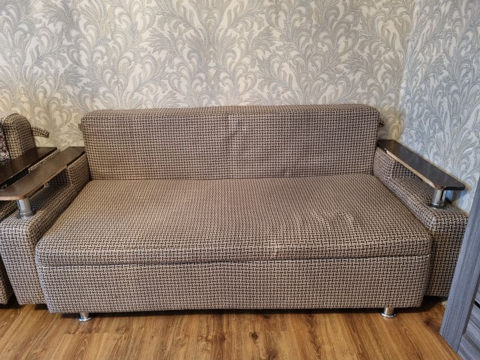 Два Диван продам