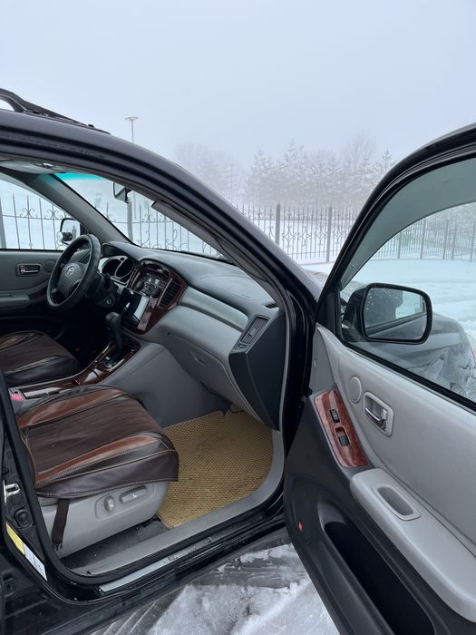 Тайота Хайландер 2005