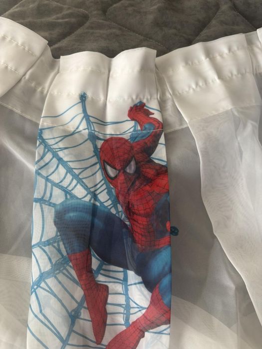 Перде със Спайдърмен