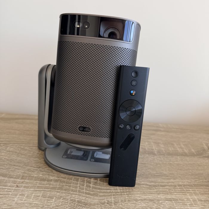 Videoproiector Xgimi Mogo 2 pro +multiangle stand