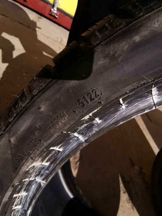 285 35 21  255 40 21 pirelli