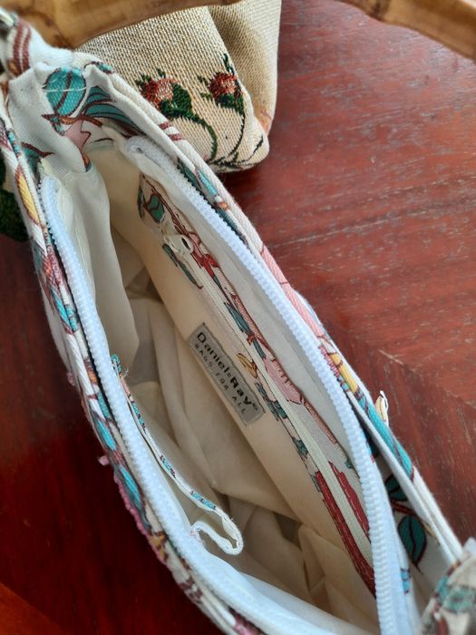 Minunată geanta de vara cu mâner de lemn