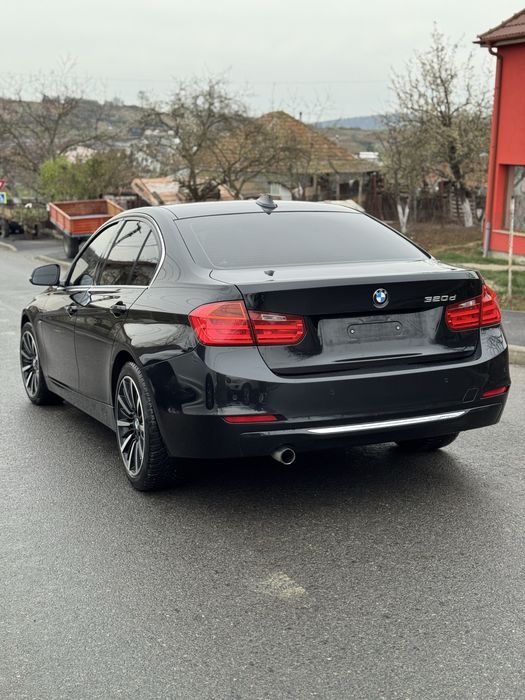 BMW 320 din 2013