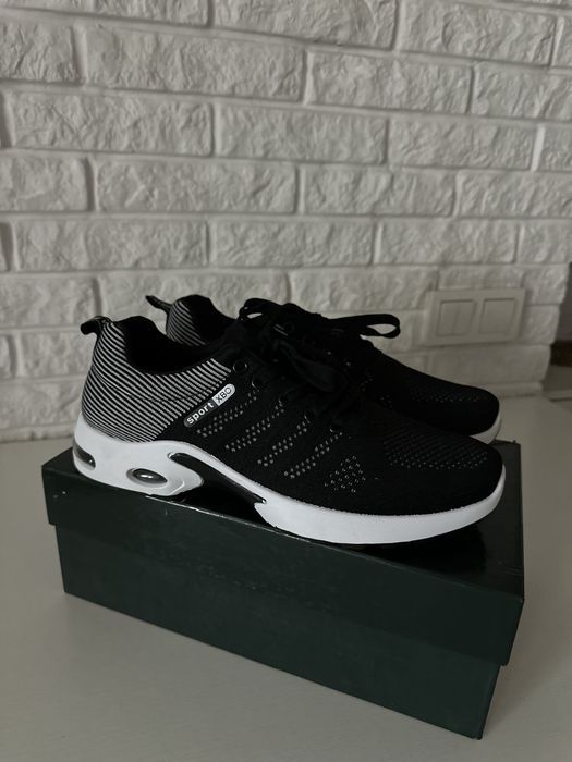 Кроссовки 43-44 р-р