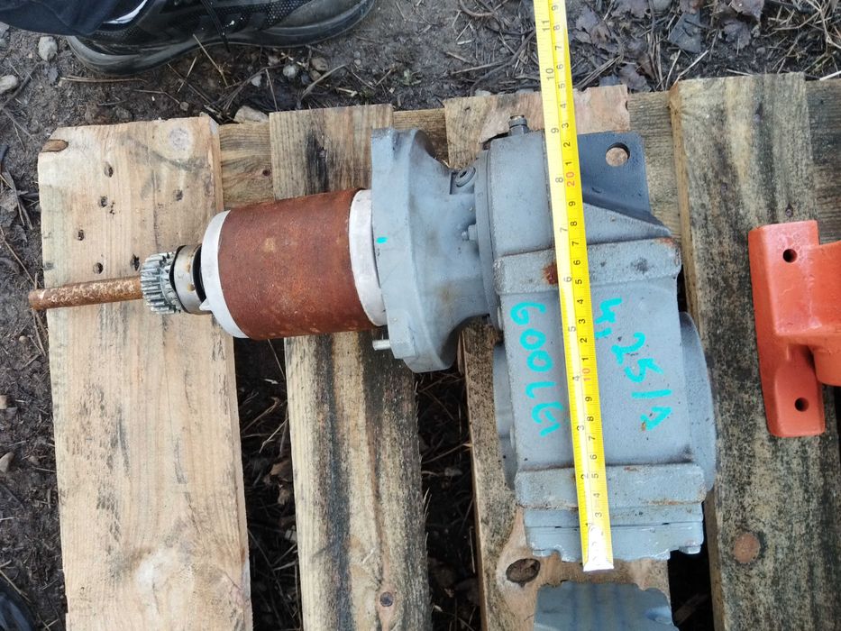 Multiplicator de turație cu raport de 1 la 4 reductor pompa