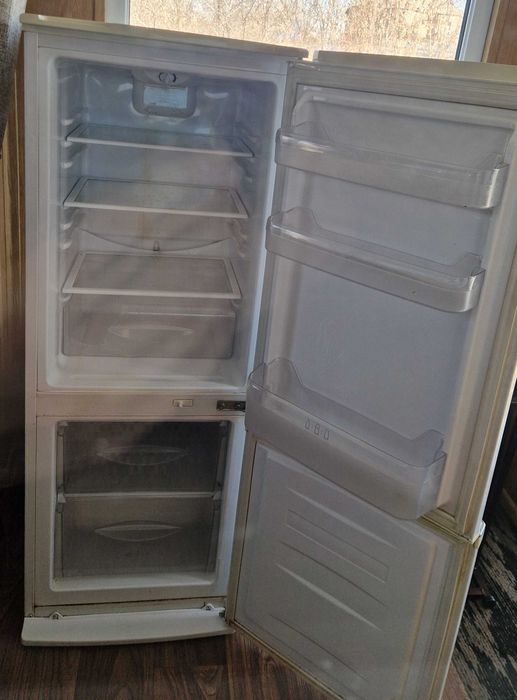 Продается холодильник