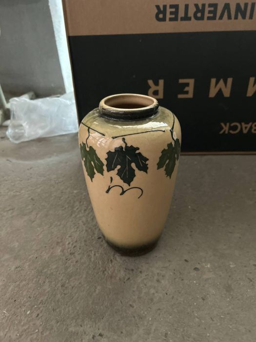 Продаю напольные декоративные вазы