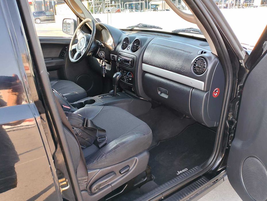 Jeep Cherokee 3,7 I + ГАЗ 4х4 Автоматик Safari Tour Renegate