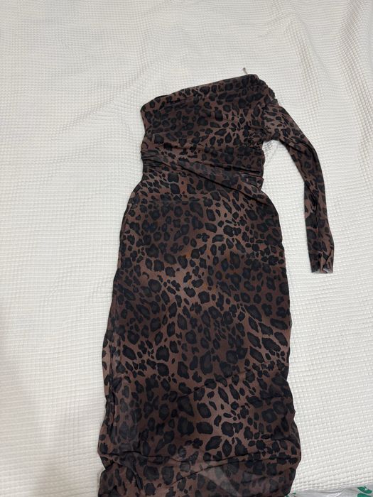 Продам одежду по 2000