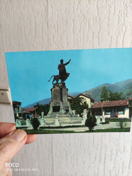 Руски картички (СССР) за празника на жената и 28 колекционерски